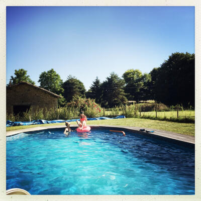 1506 Charlotte Norah Piscine 6457