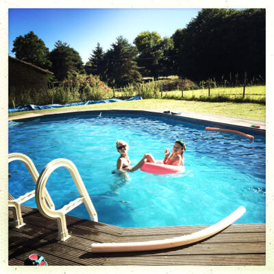 150628 Lgt Piscine Charlotte Norah 850Px 6461