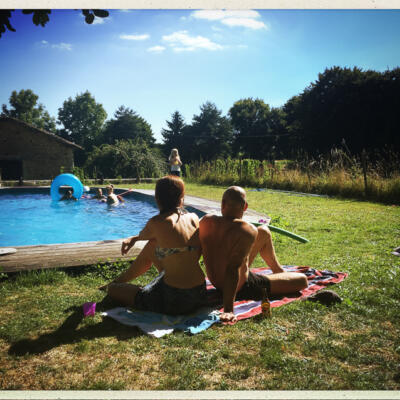 1608 Poolparty 8200