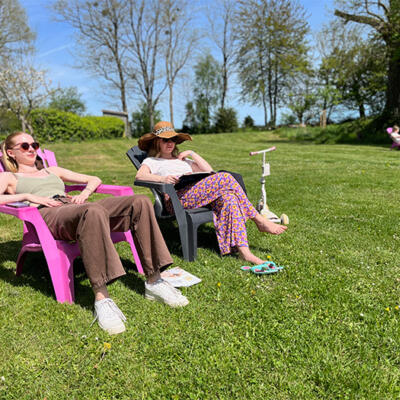 2022 04 17 Charlotte En Norah Ligstoelen 700Px 6174